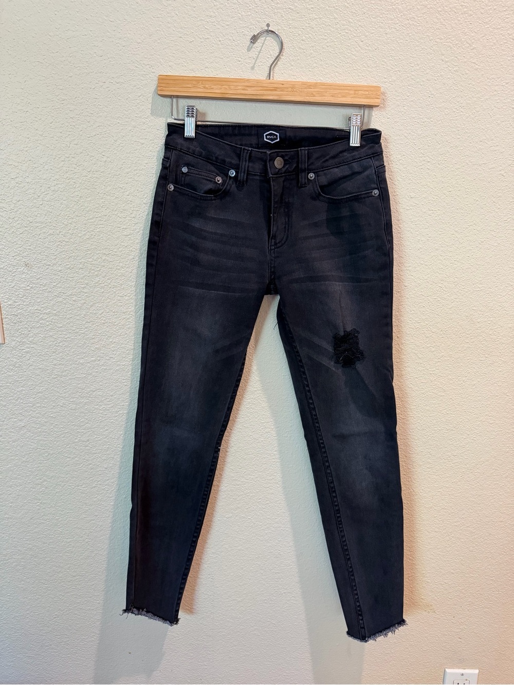 RVCA Black Cropped Distressed Skinny Jeans